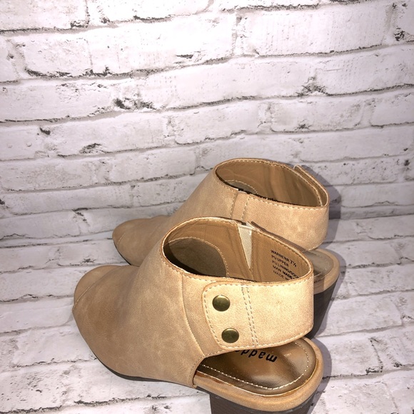 Madden Girl open Toe/Heel Tan Chunky Heel 7 1/2 Shoes - Picture 2 of 8